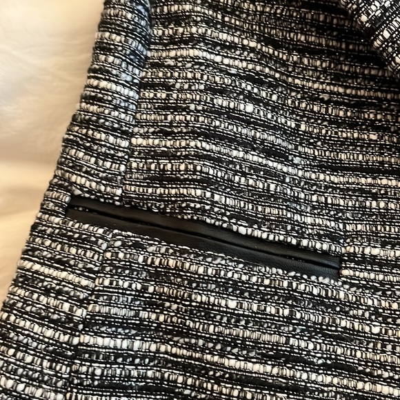 Banana Republic Blazer - Picture 4 of 8